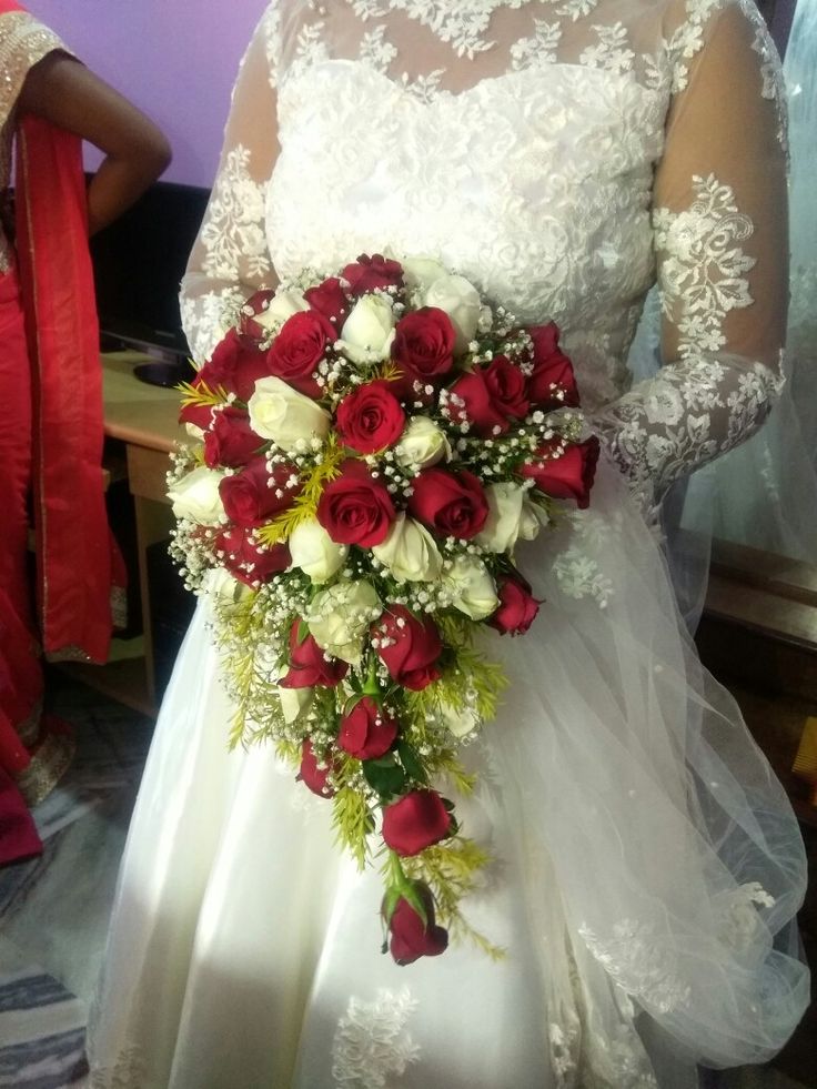 Bridal Bouq Cascade